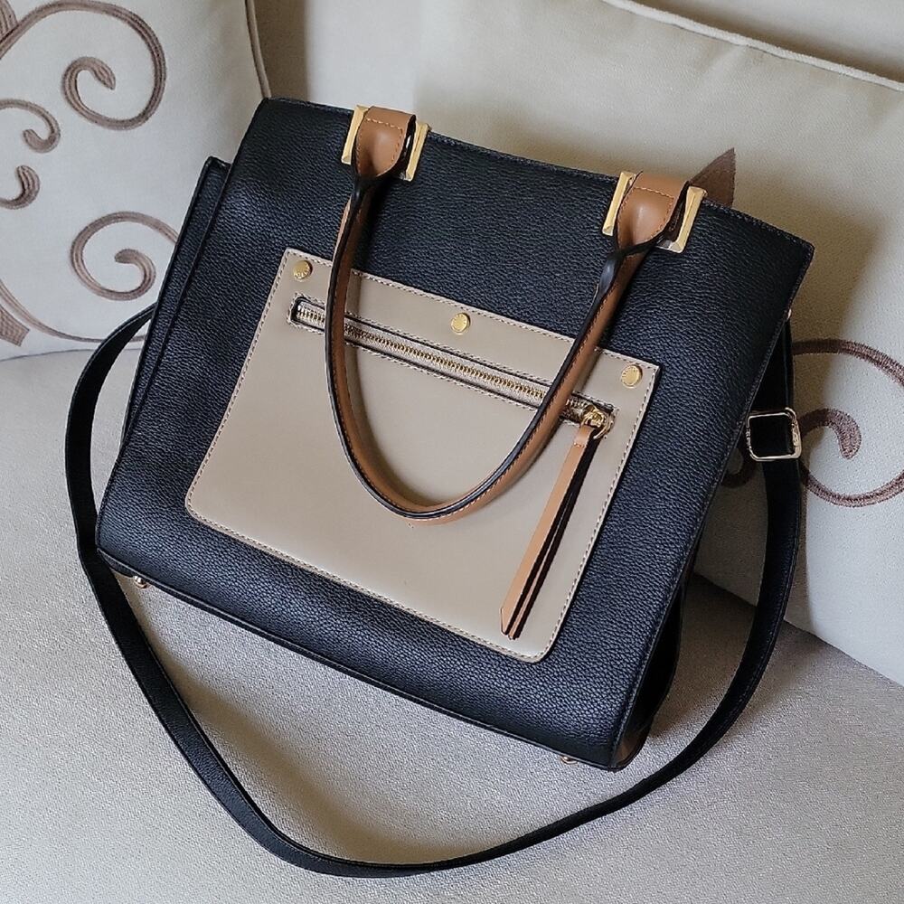 Macadamia Brand Black & Tan Satchel Tote w/ Gold Hardware – Macadamia Lining”